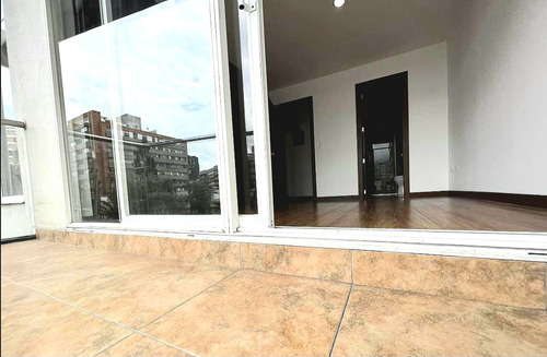 Vendo Amplio Departamento 2 Dormitorios - Av Eloy Alfaro