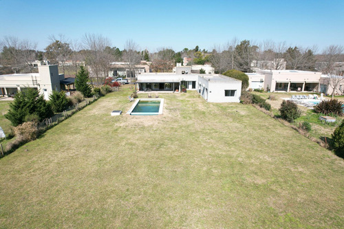 Casa En B° Privado San Joaquin