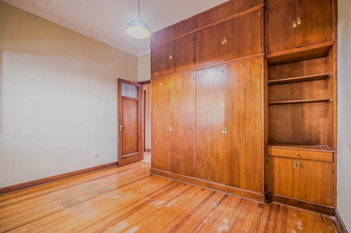 Venta Casa Olivos Vicente Lopez 4 Ambientes Con Dependencia Garage Patio Jardin Parrilla