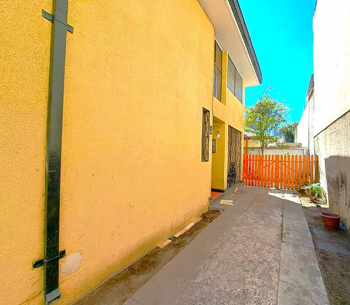 Casa Con Excelente Ubicación En Providencia