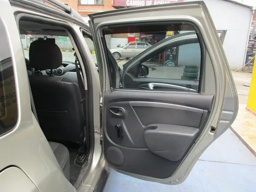 Renault Duster EXPRESSION 4X2 1600CC MT AA