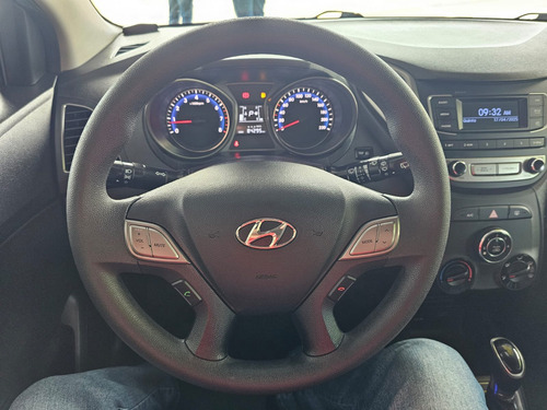Hyundai HB20 1.6 COMFORT PLUS 16V FLEX 4P AUTOMÁTICO