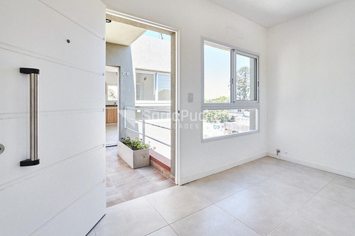 Venta Departamento 2 Ambientes Hurlingham 1° A
