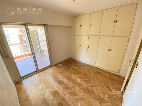 Excelente Semi Piso En Belgrano - Departamento De 4 Ambientes Con Cochera Fija Y Baulera