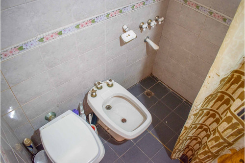 Imagen 24 de 30 de Venta Casa En Floresta Ideal 3 Familias