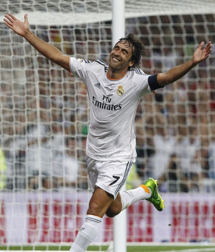 Imagen 8 de 9 de Camiseta Real Madrid Partido Homenaje Raúl González 2013 Xxl