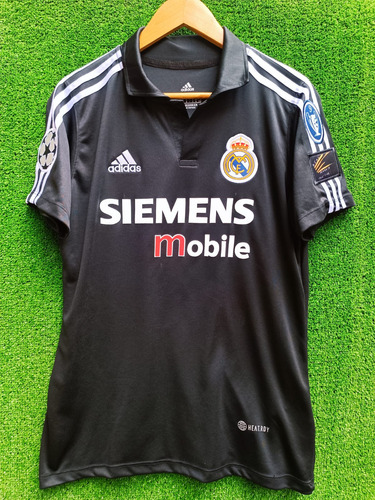 Camiseta Retro  Club Real Madrid Temporada 2002 - 2003