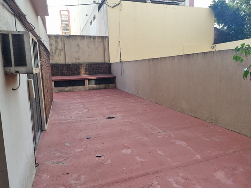 Imagen 13 de 15 de Departamento 3 Ambientes Con Gran Patio/ Ramos Mejía/ Céntrico