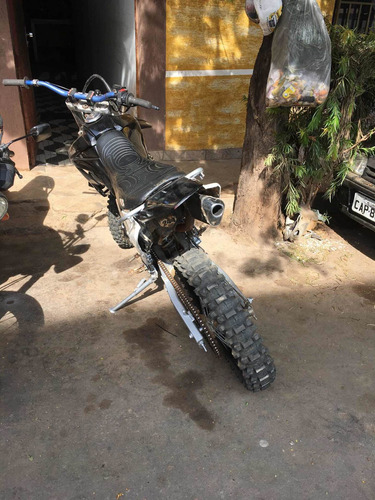 Imagem 3 de 5 de Honda Tornado
