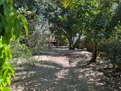 Chácara Com 2 Quartos, Sala, Copa, Cozinha E Banheiro Social
