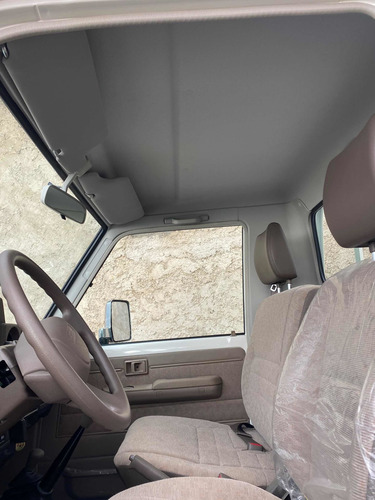 Imagen 8 de 11 de Toyota Hembrita Lx