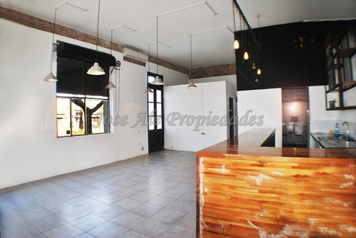 Imagen 6 de 8 de En Venta - Local Comercial En Colonia De Sacramento