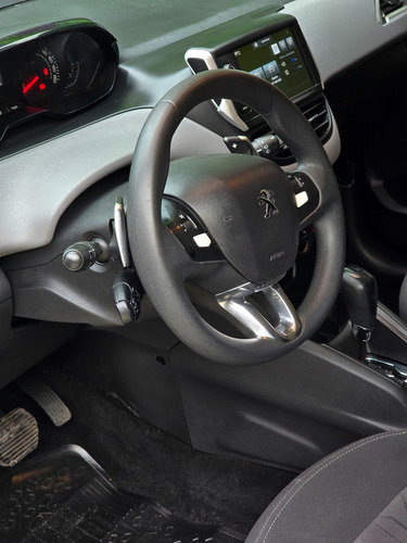 Peugeot 208 1.6 Allure Tiptronic