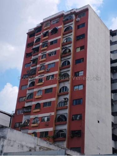 Apartamento En Venta En El Centro De Caracas