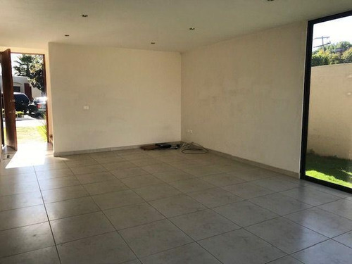 Imagen 5 de 30 de Casa En Venta En Fraccionamiento Xochitlcali