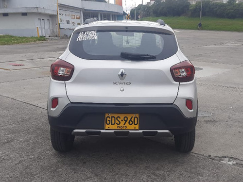 Renault Kwid Outsider 1.0cc MT AA
