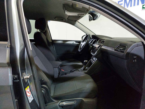 Imagen 12 de 15 de Volkswagen Tiguan 2019 5p Confortline L4/1.4/t Aut 7 Pas