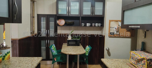 Carla Gonzalez Casa En Venta Urbanizacion Los Palos Grandes Mls #24-19752 Sc