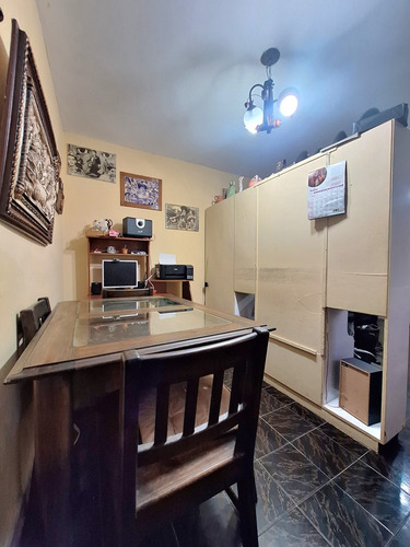 En Venta Apartamento Ubicado En Los Teques.bloque 15. Jmus
