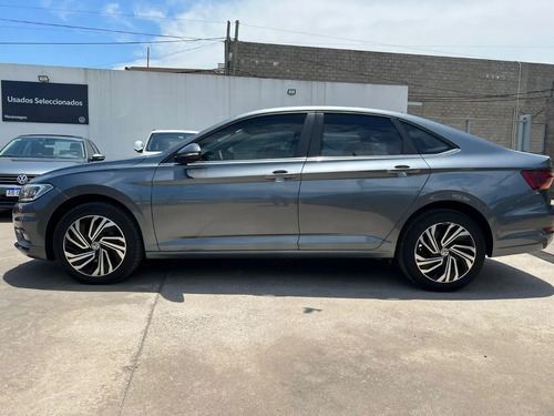 Imagen 16 de 25 de Vento Highline 250tsi Al Us