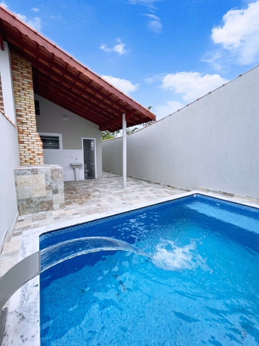 Imagem 1 de 11 de Casa Na Praia De Mongaguá Com Piscina Ref. 667
