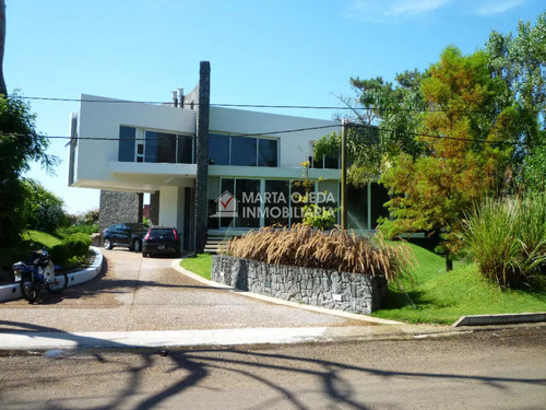 Espectacular Casa Minimalista Con Vista Al  Mar !!!