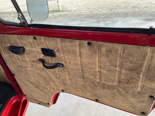 Kombi 1982 Cabine Dupla Restaurada Estilizada Emplacada 2024