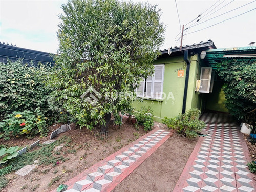 Casa En Venta De 3 Dorm Y 1 Baño. En Lo Espejo