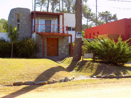 Casa En Alquiler Por Temporada De 3 Dormitorios En Montoya (ref: Bpv-8587)