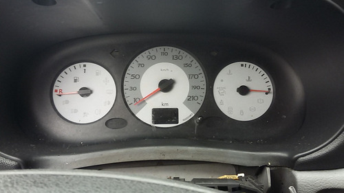 Sucata Renault Clio 1.0 8v Ano 2009 (somente Peças)