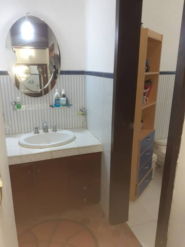 Imagen 4 de 10 de Town House En Venta Ubicado En Valencia, Trigal Norte. Rs-044