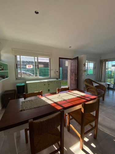 Imagen 6 de 18 de Calle 5 Entre 499 Y 500-casa A Estrenar 2 Dormitorios Y Parque En Venta - Gonnet