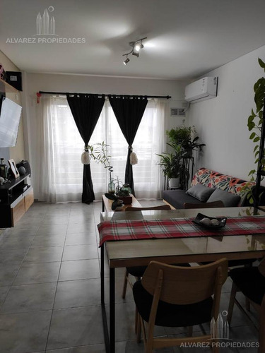 Imagen 3 de 8 de Departamento - Moron