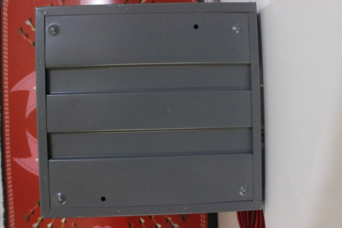 Imagen 3 de 10 de Caja Metálica Con Cerradura Y Para Candado 23x21.5x10.3cm