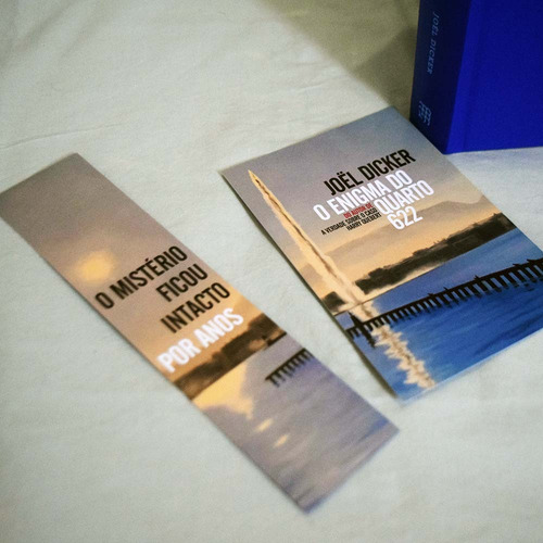 Livro O Enigma Do Quarto 622 - Edição Especial Com Brindes E Revista Do Clube Intrínsecos - Joël Dicker - Capa Dura - Novo E Lacrado