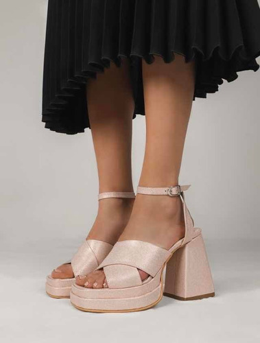 Sandalias Altas Oro Rosa Con Doble Plataforma Tiras Cruzadas