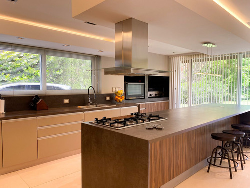 Casa En Venta Saint Thomas Sur Canning