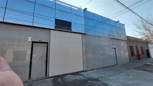 Imagen 23 de 24 de Industrial En Arriendo En Recoleta