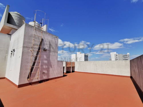 Imagen 9 de 12 de Departamento De 2 Dormitorios En Venta, La Plata
