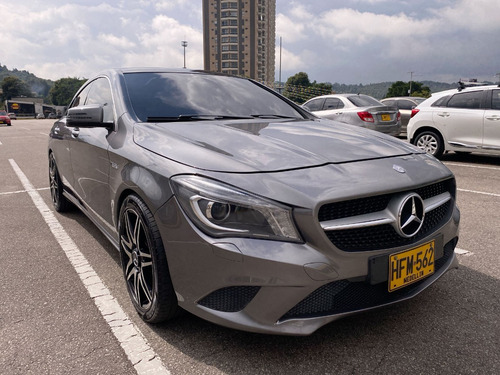 Mercedes Benz Cla200 1.6 At 2014