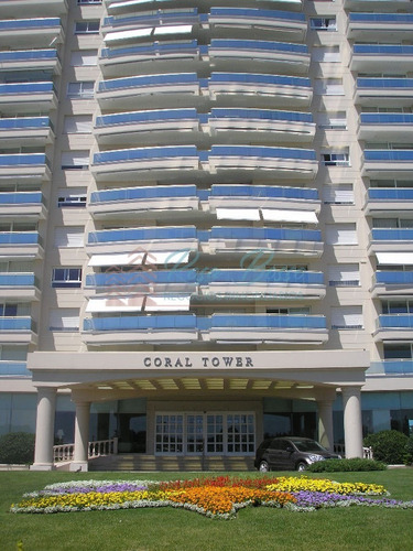 Apartamento En Mansa, 3 Dormitorios *- Ref: 1935