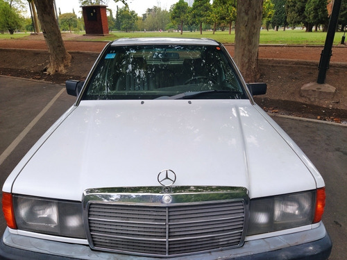 Mercedes-Benz 190 2.3 E