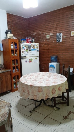 Imagen 2 de 9 de Casa Para 2 Familias En Venta Cond En Lanus Este