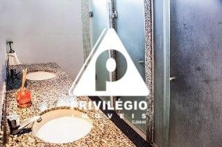 Casa De Rua À Venda, 13 Quartos, 6 Suítes, Copacabana - Rio De Janeiro/rj - 7488