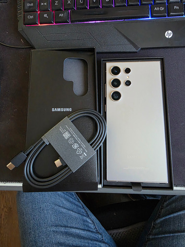Samsung Galaxy S24 Ultra 512gb 12gb Ram (Usado)