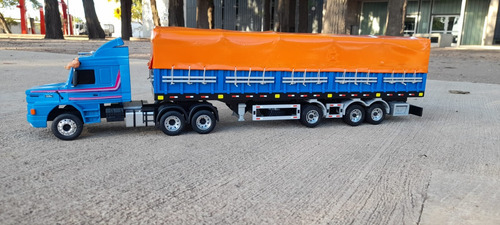 Scania 113 Con Semi Escala 1:32 Camion Coleccion Azul