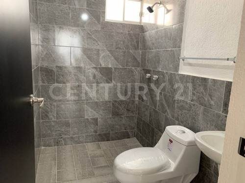 Imagen 4 de 9 de Se Vende Casa En Zapopan Norte