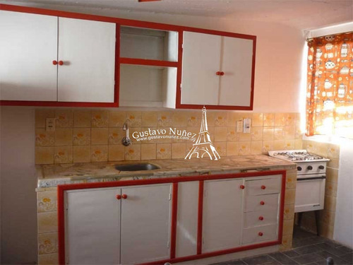 Propiedad En Zona Residencial- Ref: 3301