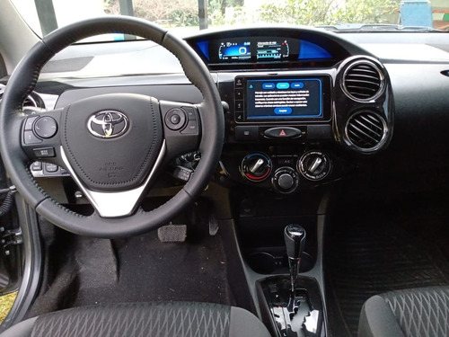 Imagen 7 de 12 de Toyota Etios 2022