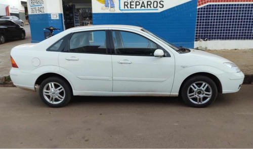 Ford Focus Sedan 2004 2.0 Ghia 4p